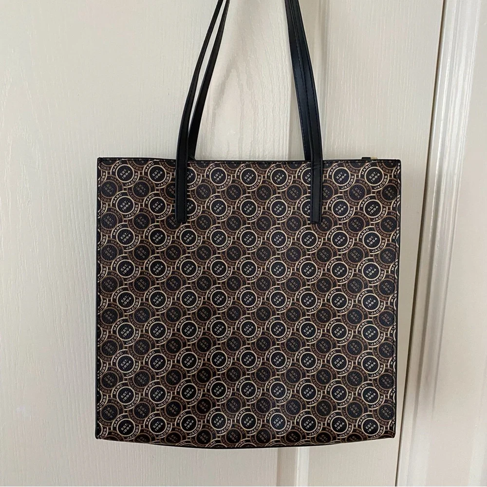 Marc Jacobs Black and Tan Patterned Tote - Picture 10 of 14